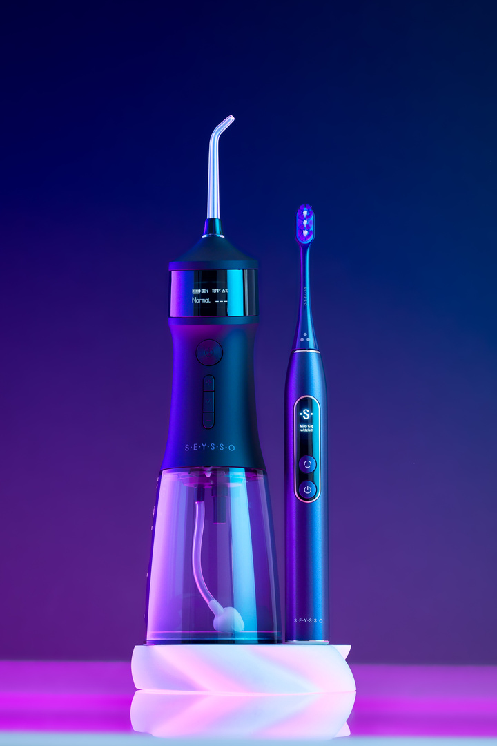 Zestaw szczoteczka Hypertech Infinity i SEYSSO Edge Nova Black bezprzewodowy irygator do zębów 